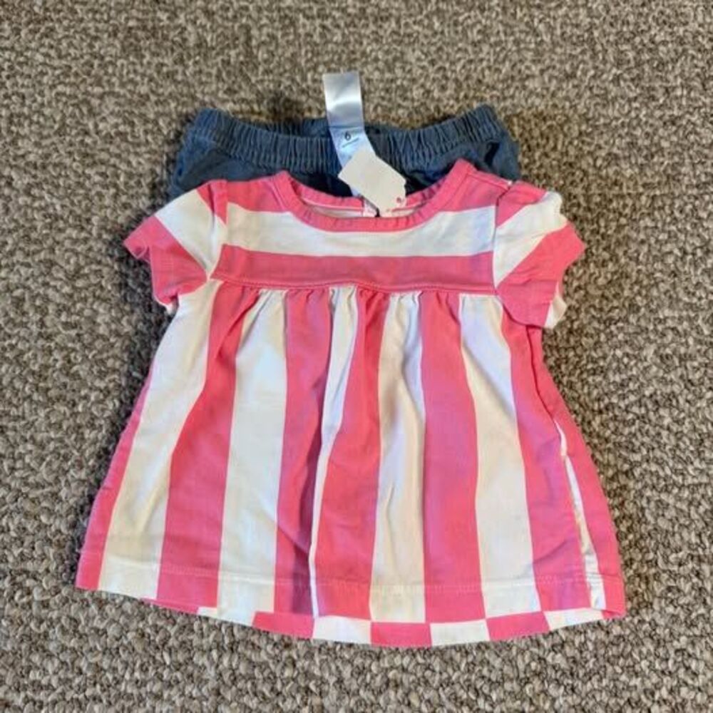 Carter's Baby Girl 2pc NWT Striped Top Chambray Ruffle Shorts 6 Months